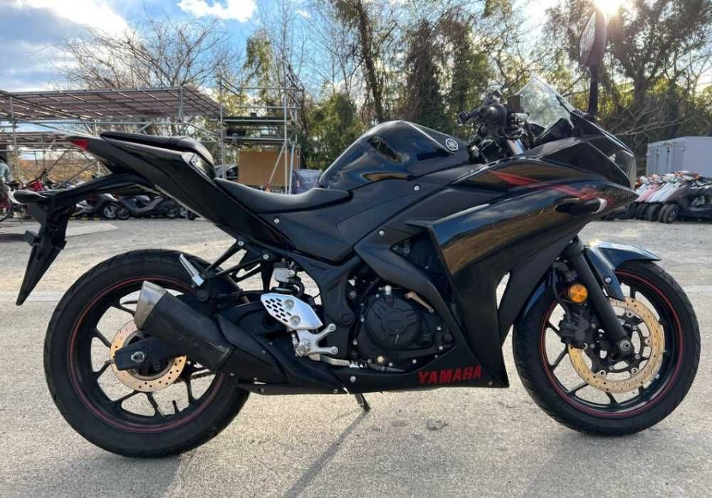 Японський мотоцикл Yamaha YZF-R25 2016, мотосалон Артмото Полтава