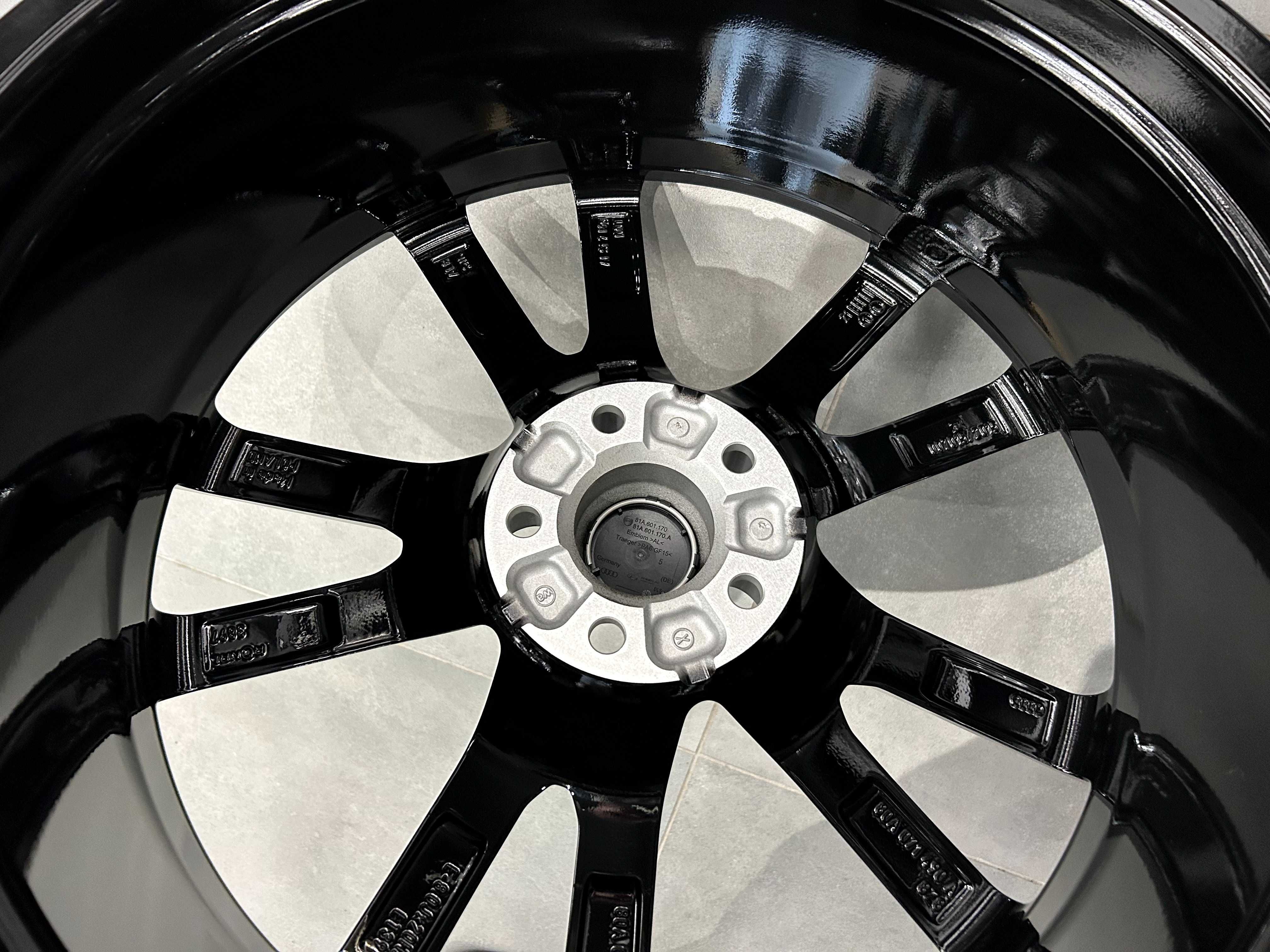 Oryginalne felgi aluminiowe 20 5x112 ET39 Audi Q5 A4 A6 80A071490A