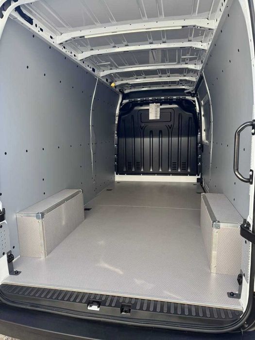 Обшивка вантажного відсіка автомобілля VOLKSWAGEN Crafter