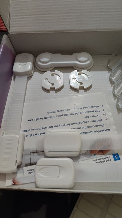 Bebé |Protetor de tomadas, Cantos e armário