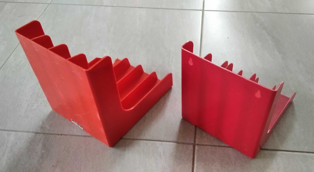 2 stojaki na płyty winylowe (single)