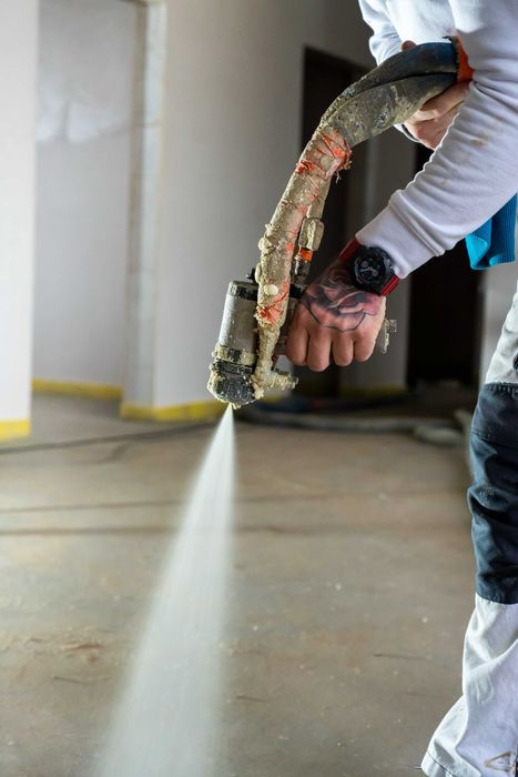 Piana PUR Izolacje Poddasza Wdmuchiwanie Celuloza Wełna