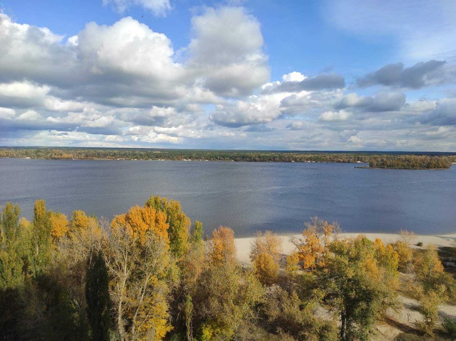 Квартира з панорамним видом на Дніпро для вас у Каневі