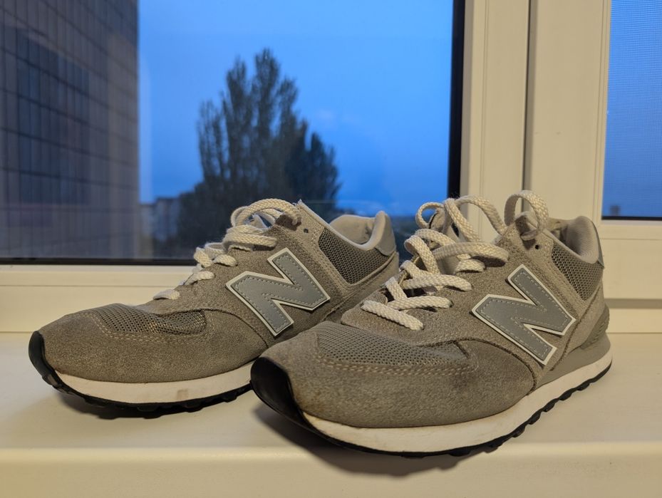 Кросівки New Balance 574 розмір US 9.5