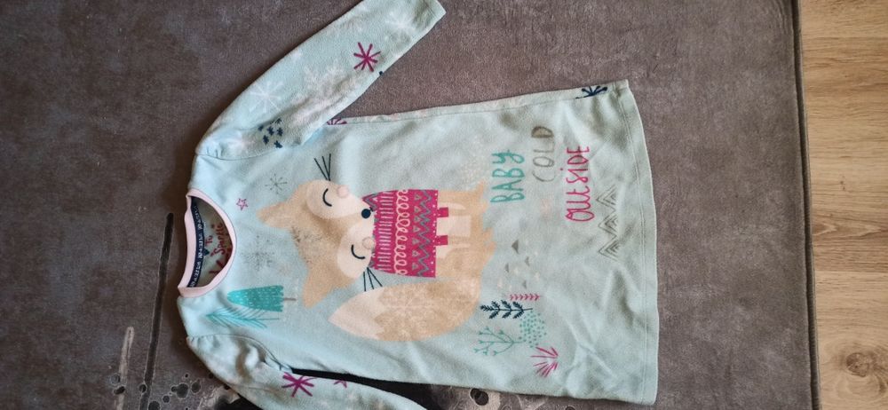 Ciepła koszulka nocna r. 110-116.