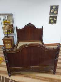 Cama com estrado Madeira