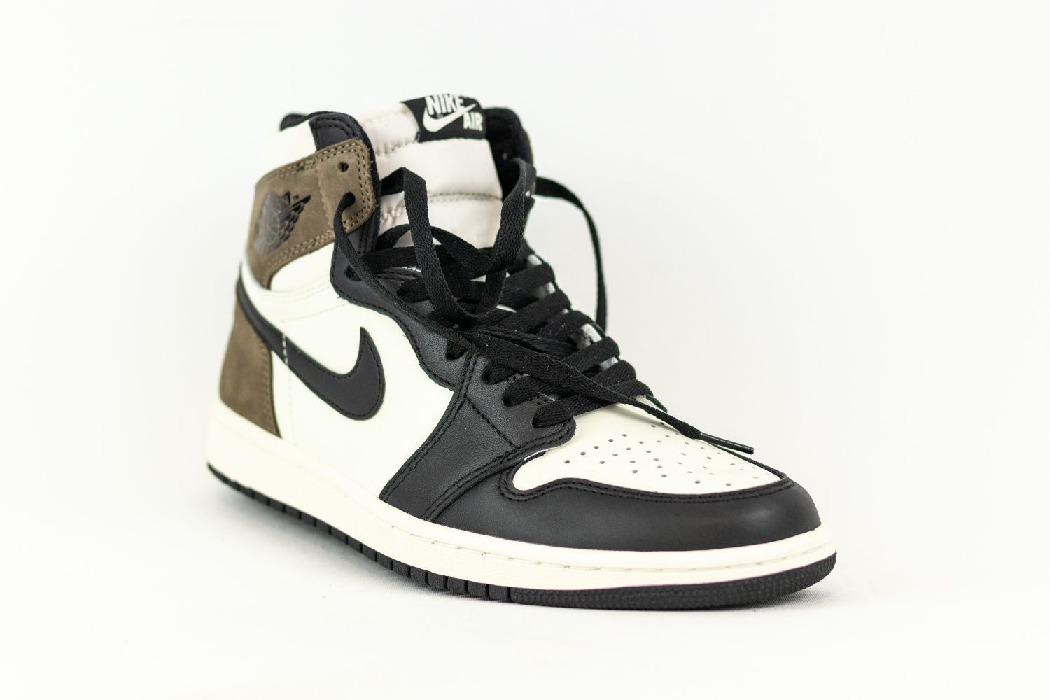 Nike Jordan 1 Retro High Dark Mocha