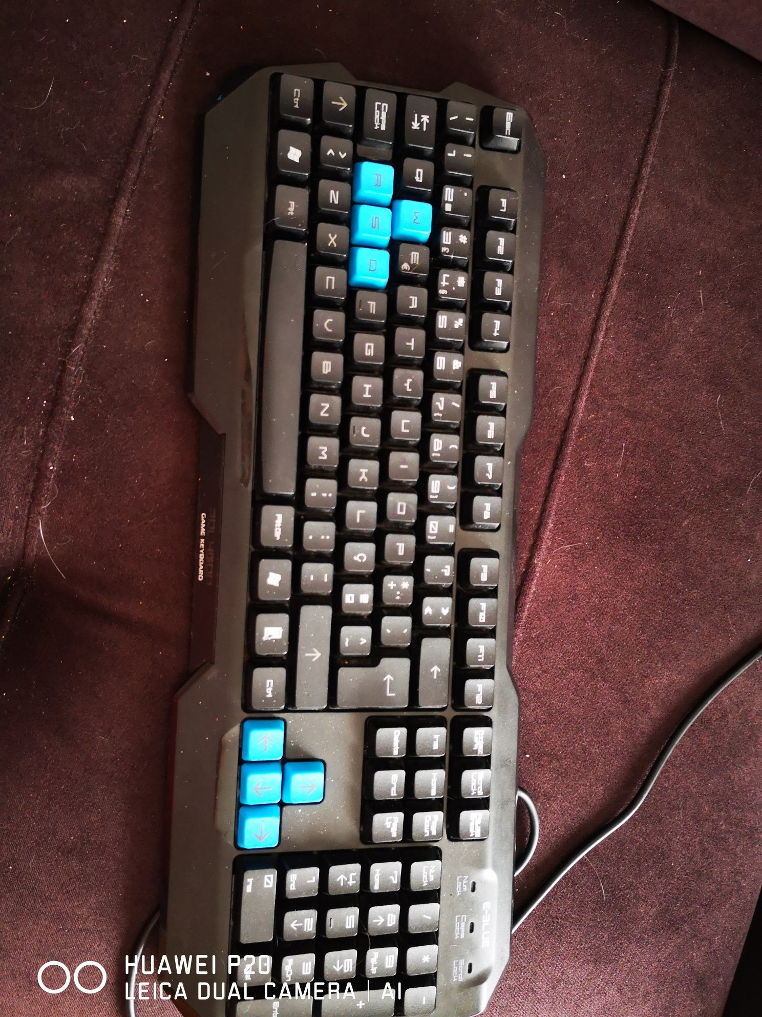 Teclado gaming POL4Gon