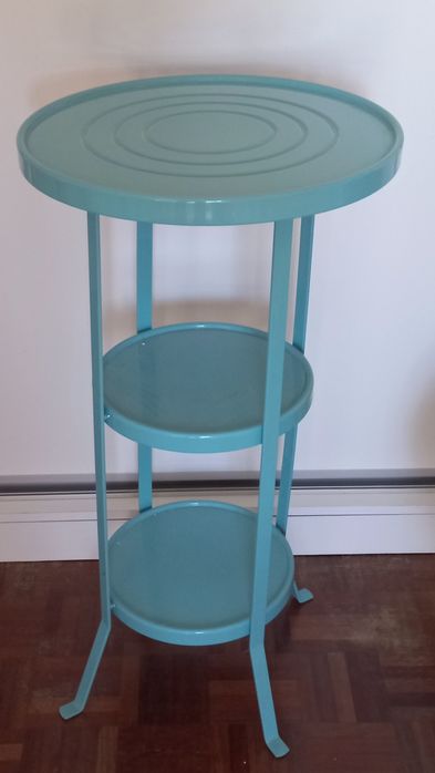 Mesa de apoio /floreira - Ikea