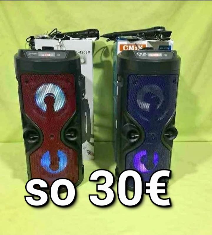 Coluna de karaoke com microfone