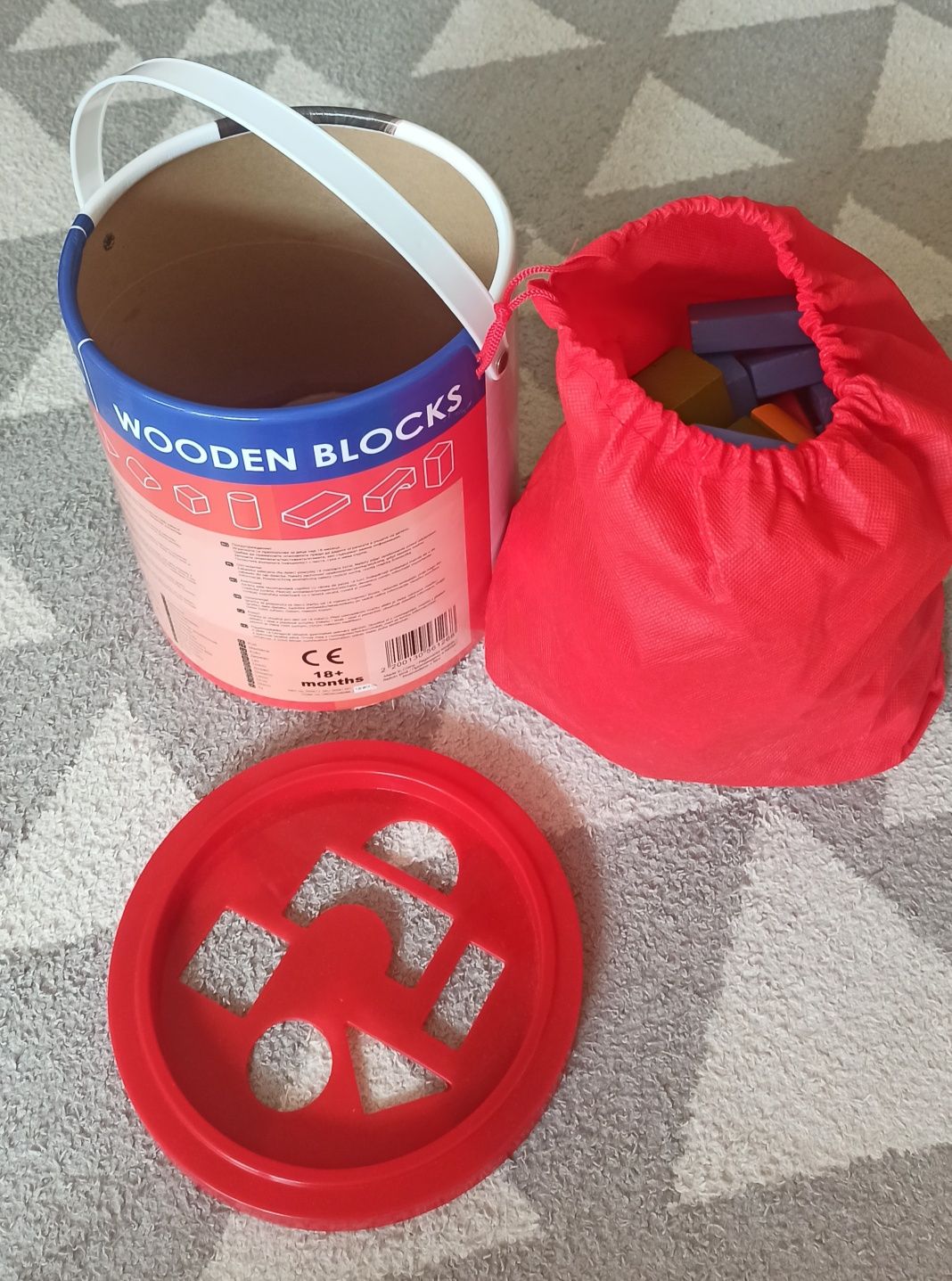 Kolorowe klocki drewniane w wiaderku, ponad 80 elementów, sorter
