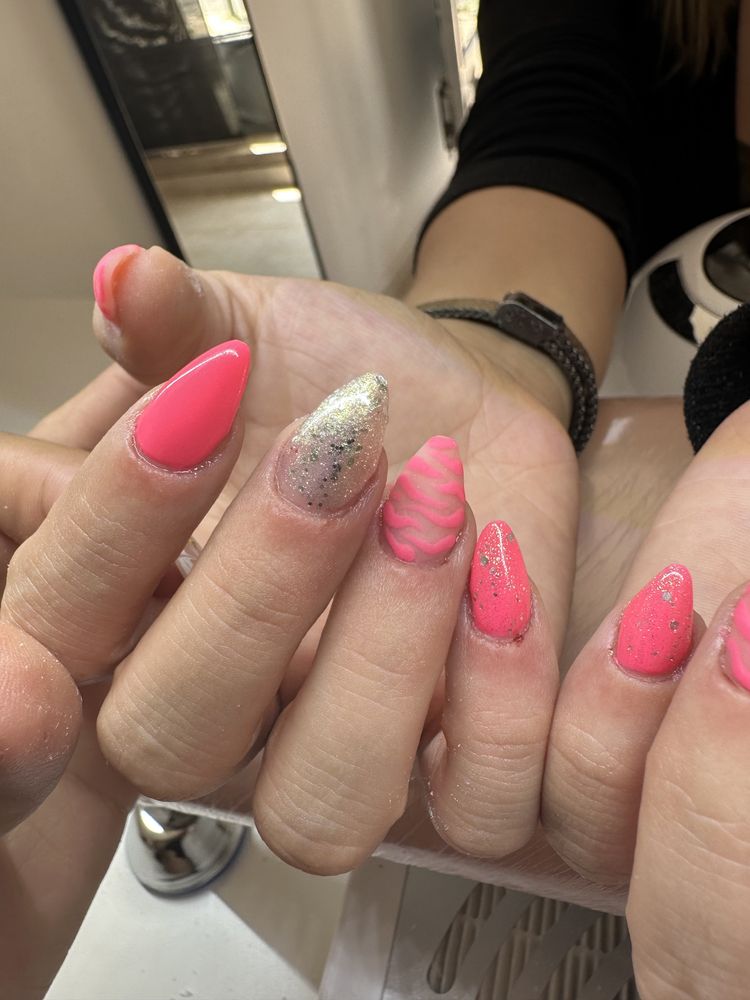 Unhas gel/ acrílico/ polygel