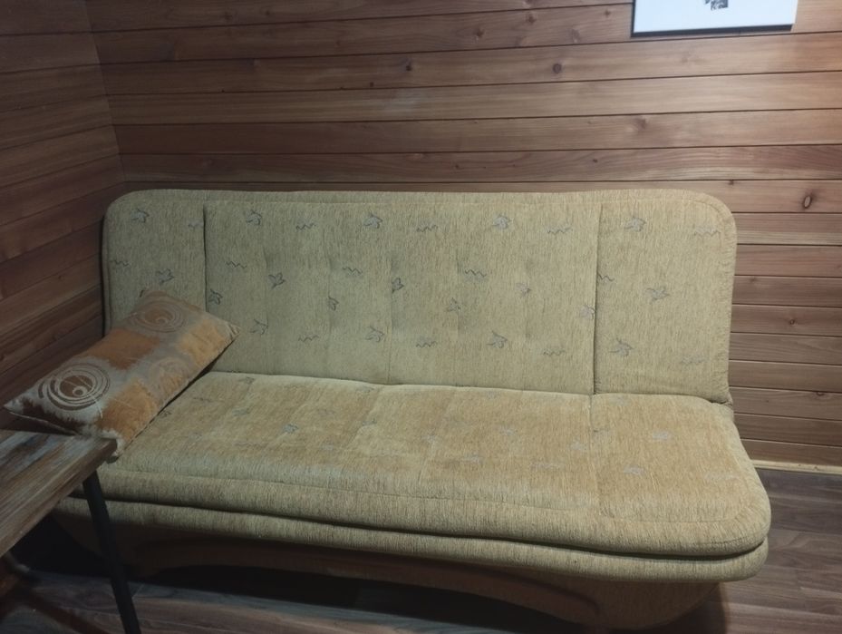 Wersalka rozkładana sofa tapczan