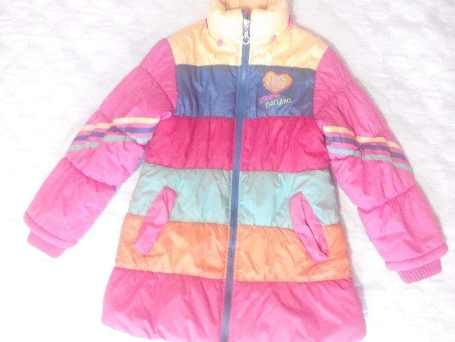 Куртка демисезонная c капюшоном на девочку 8-10 лет