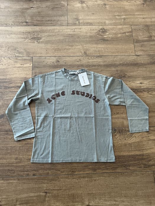 Acne Studio premium