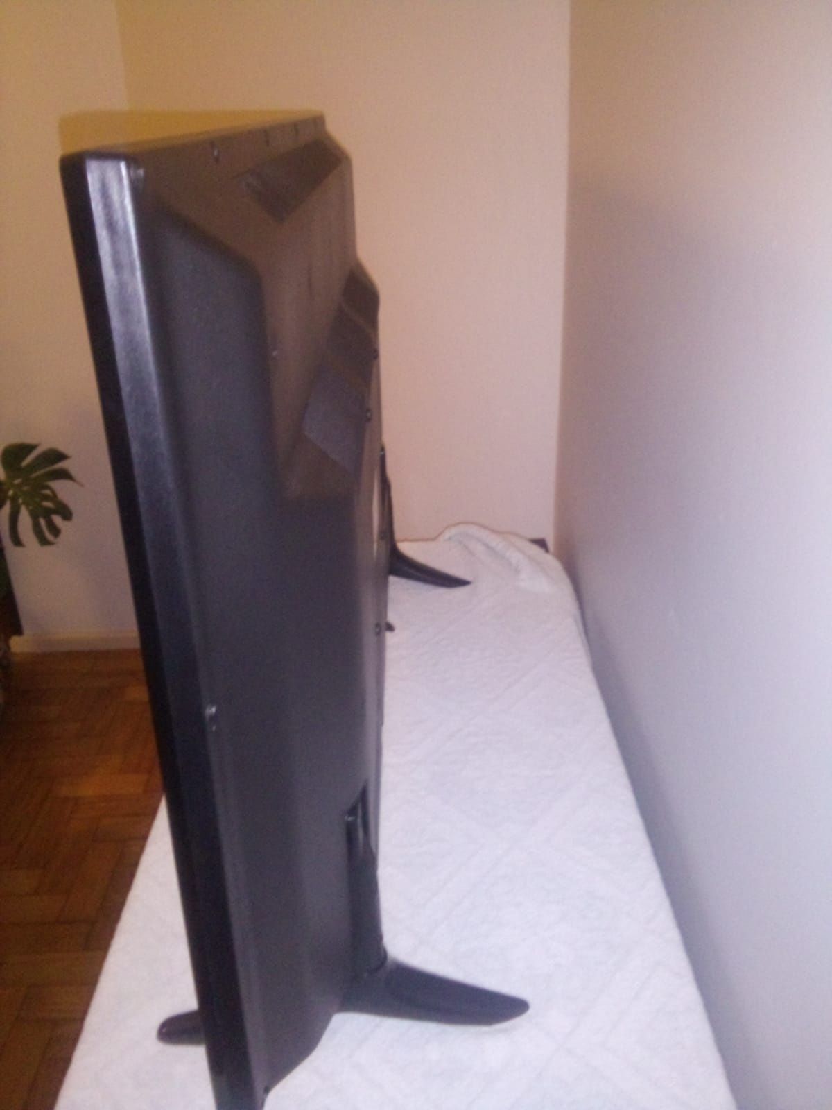 TV Led Kunft 110"