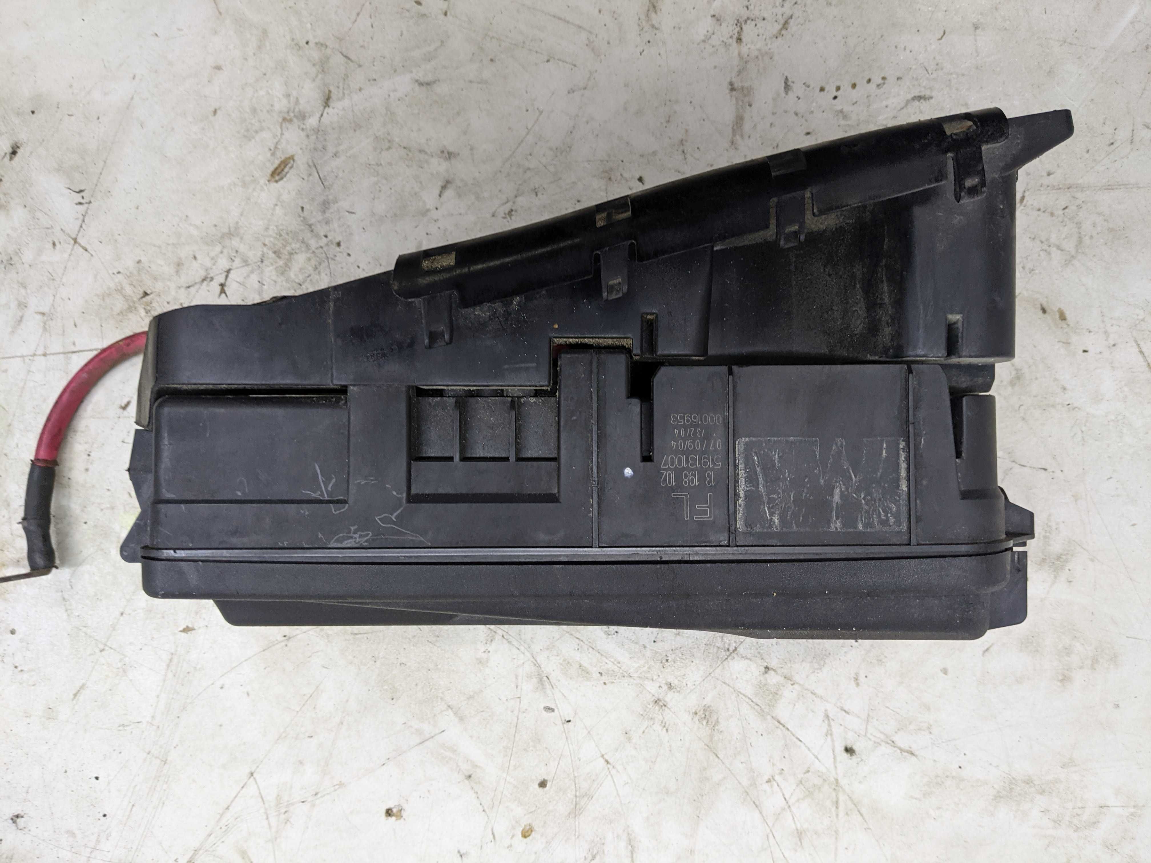 Opel Vectra C 1.9 CDTI Skrzynka Moduł Bezpieczników
