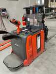 Wózek widłowy elektryczny Linde LO6 2013