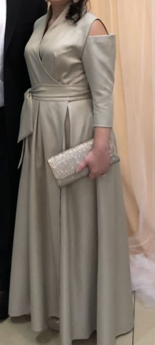 Продается красивенное платье!