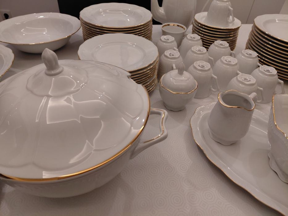 Serviço de jantar porcelana fina com fio de ouro ROYAL EUROPE