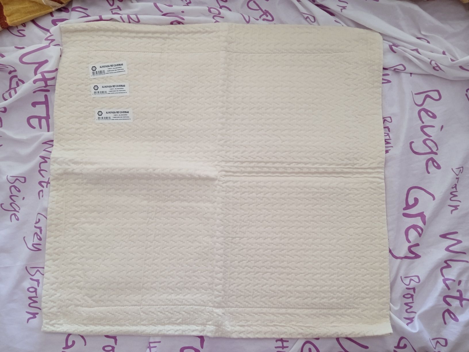 Capas para almofada, bege vários tamanhos, 2€
