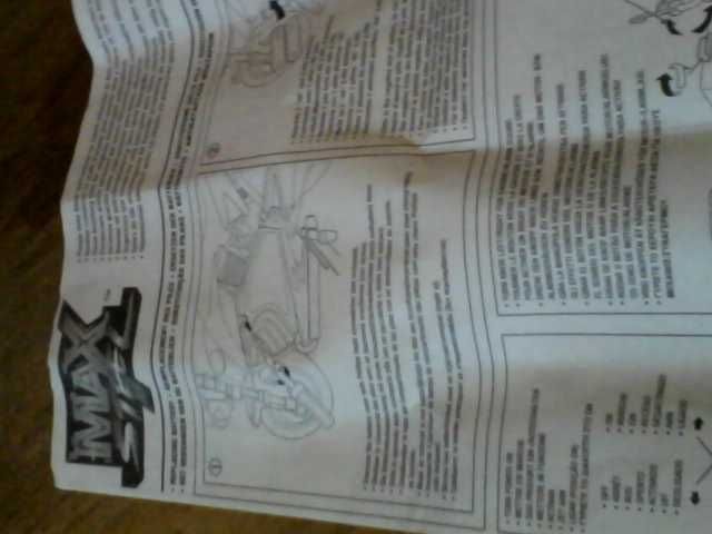 Boneco Max Steel com mota