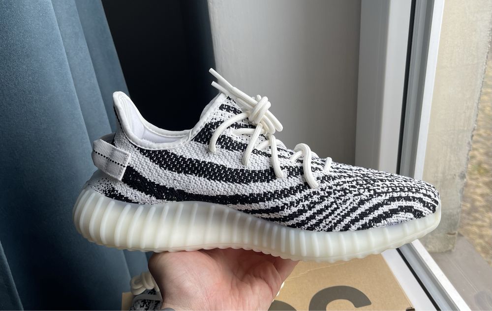 Buty Adidas Yeezy Boost 350 V2 Zebra 45 1/3