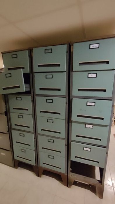 Regały szafki blaszane