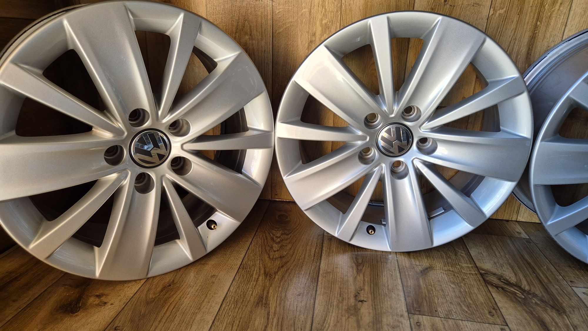 Alufelgi OE VW 16cali 5x112 et33 6.5j stan bdb Audi VW Seat skoda