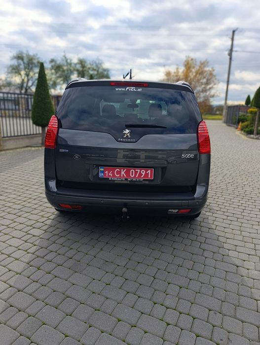 Peugeot 5008  2015 р.