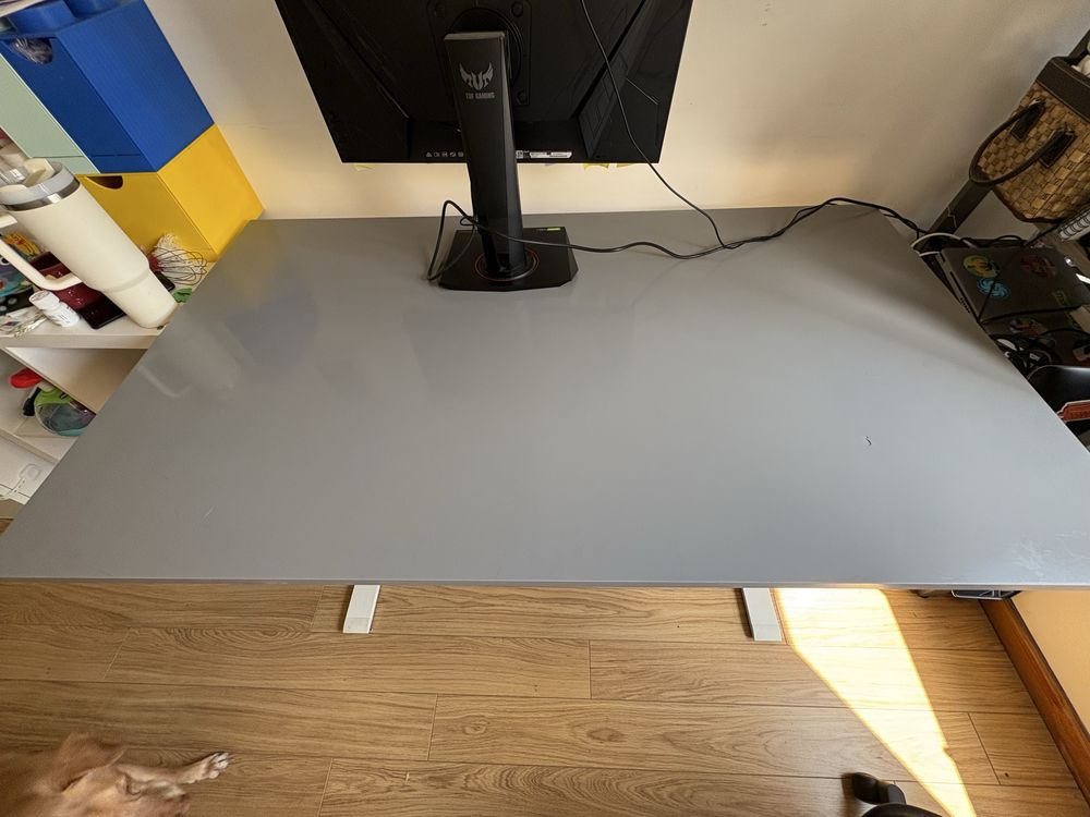 Secretaria eletrica standing rodulph ikea cinzenta