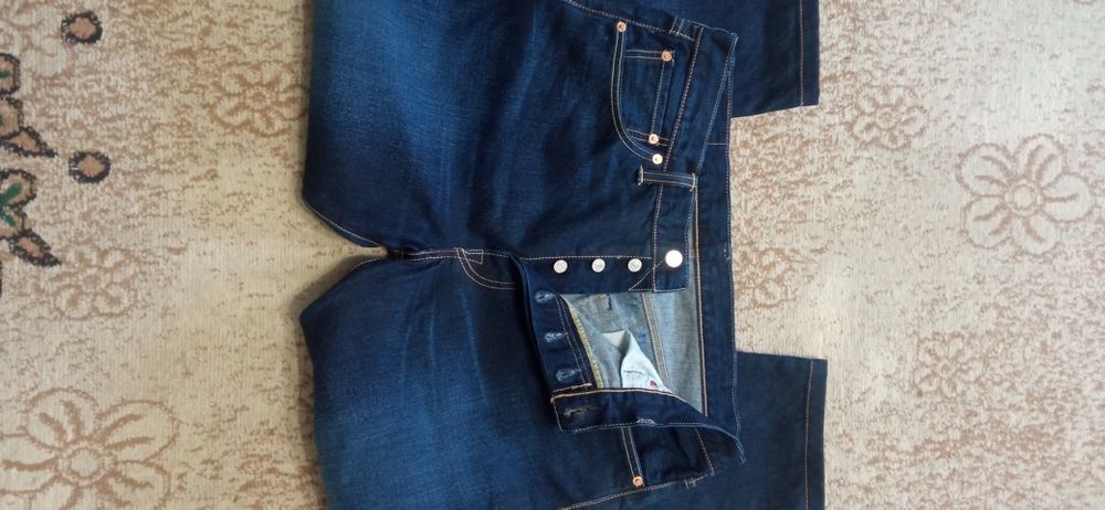 Нові джинси Levi's 501