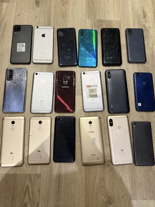 18шт спартфонів на запчастини або відновлення!