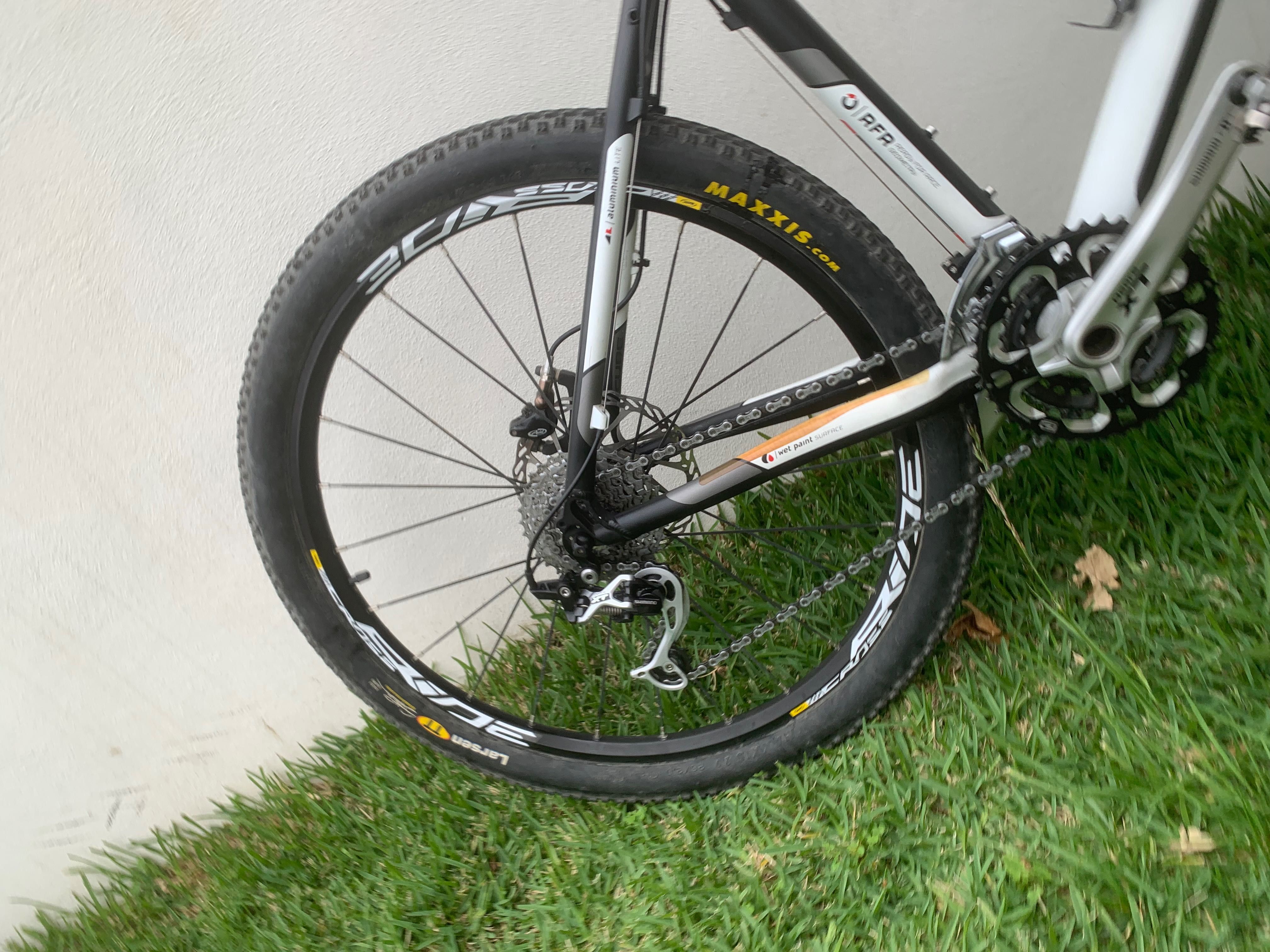 Bicicleta Btt Cube