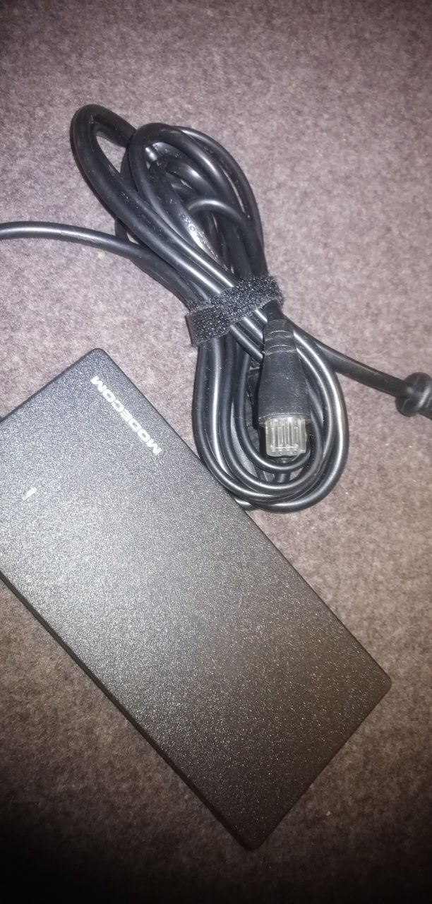 Zasilacz modecom MC 90sa
