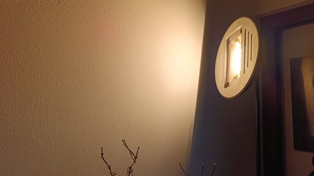 Candeeiro de pé alto