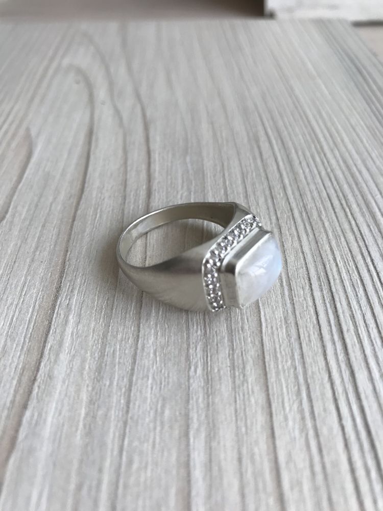 Кольцо перстень лунный камень серебро унисекс