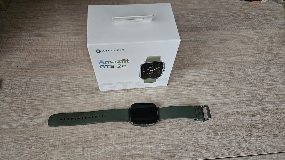 Смарт-часы Amazfit GTS 2e