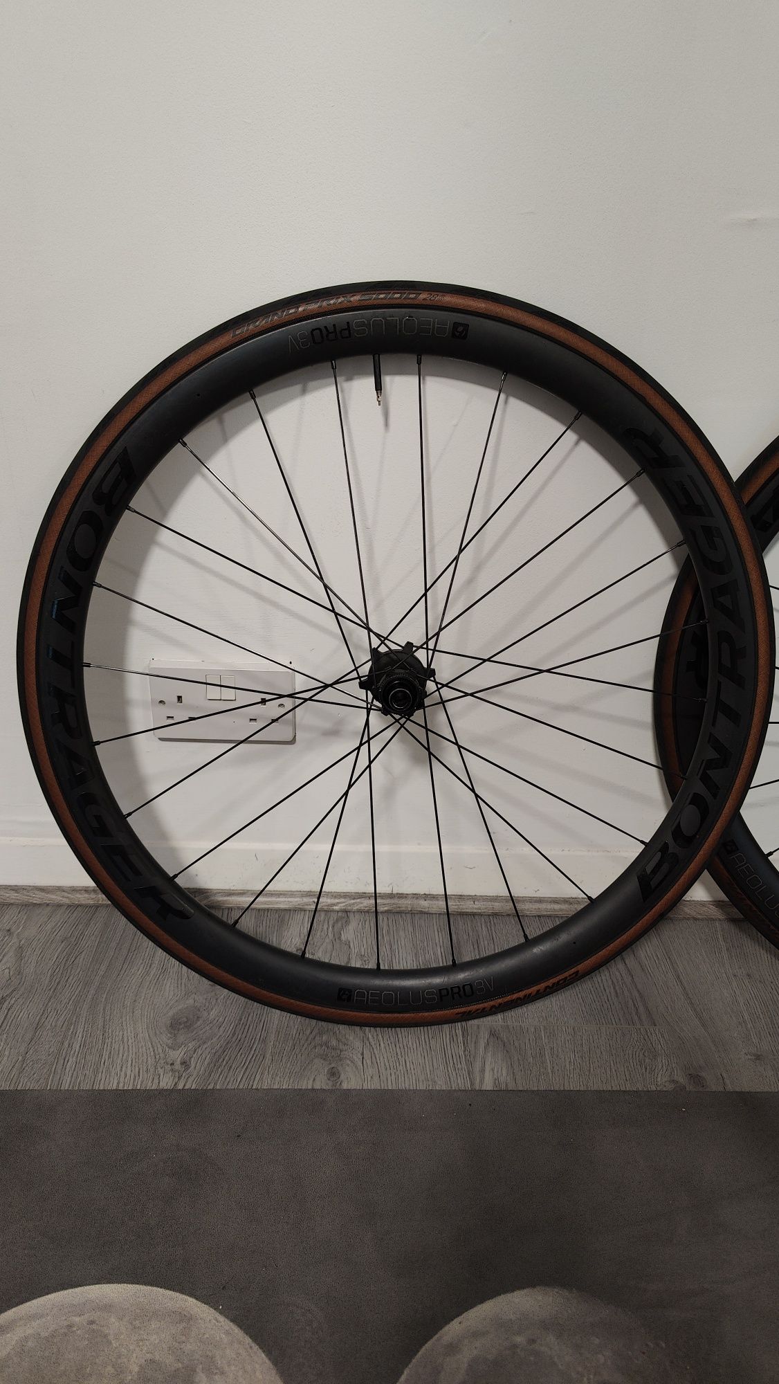 Komplet kół szosowych Bontrager Aeolus Pro 3V TLR Disc