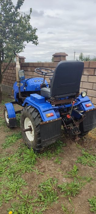 Продається мінітрактор Зубр з причіпом