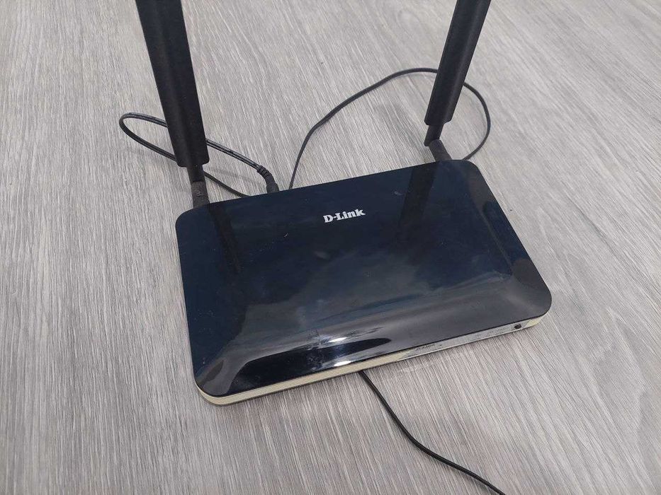 Router D-Link DWR-921 4G LTE.