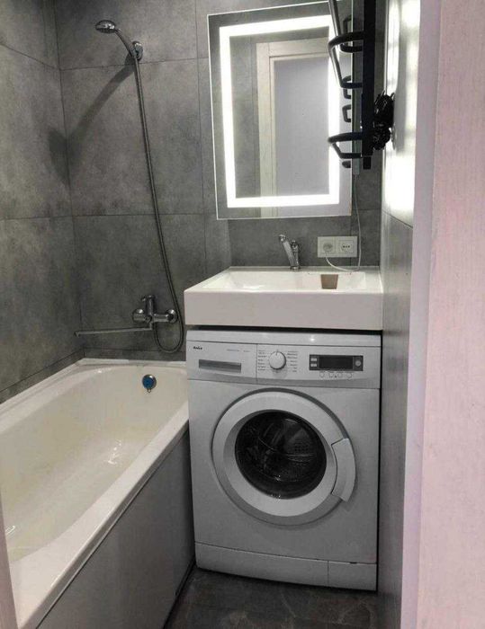 Продаж 3 кімнатної  квартири