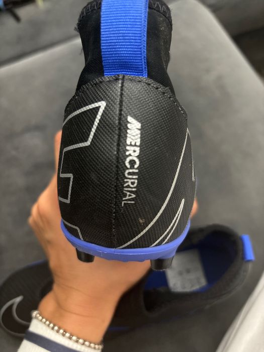 Бутси Nike (футбол)