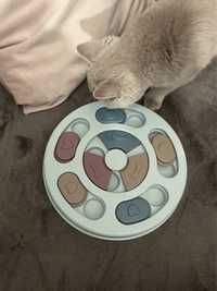 zabawka inteligentna dla kota wyciaganie smaczków