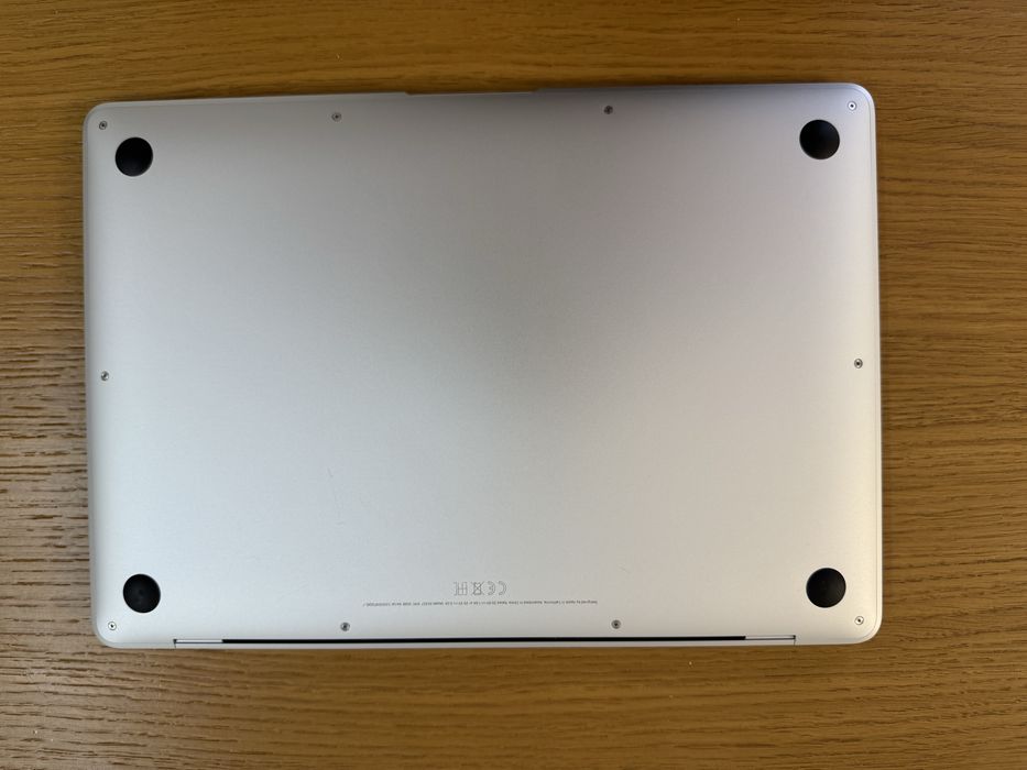 Macbook air m1 8/256. Дуже хороший стан!