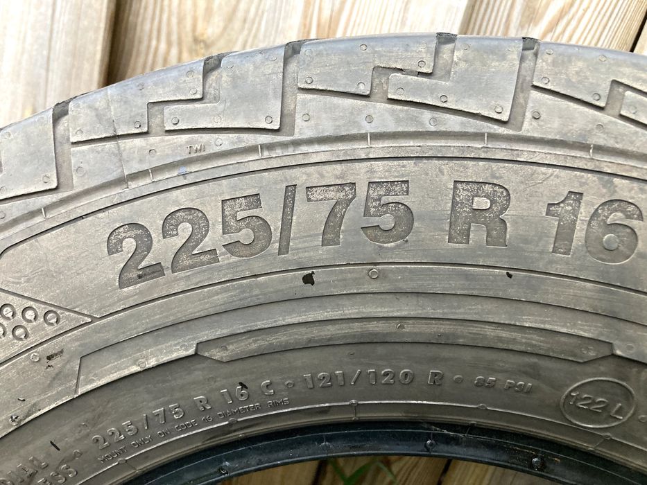 Opony letnie Continental 225/75 r16C vancontact ( 2020 r )
