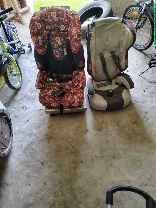 Продам детское автокресло 2шт