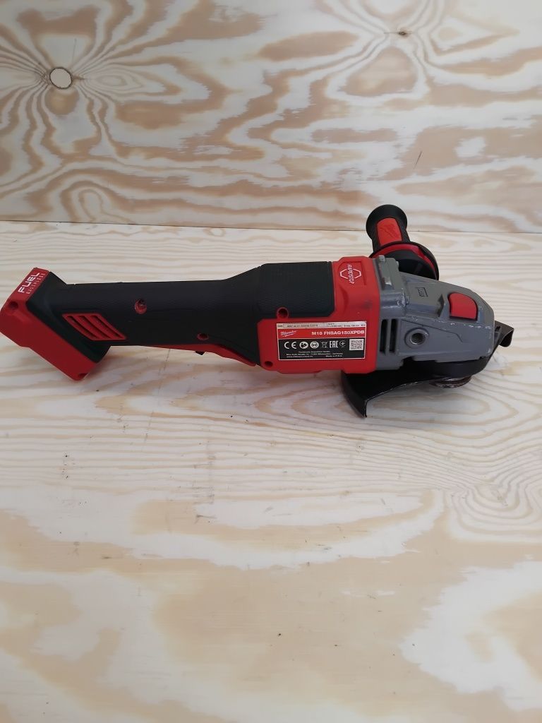 Milwaukee M18  fhsag150 xpdb szlifierka kontowa tarc,a 150mm