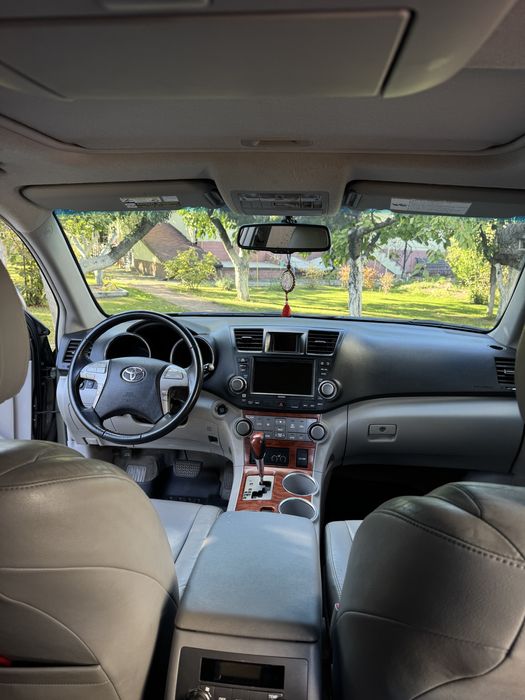Toyota highlander