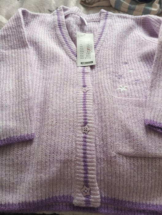 Nowy sweterek dla dziewczynki
